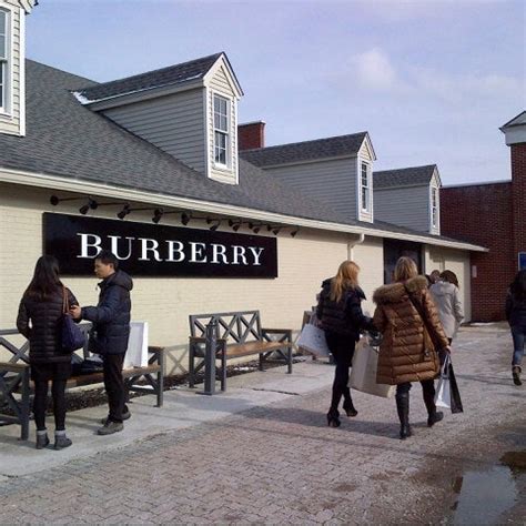 burberry outlets hudson valley